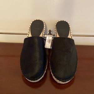NWT- GAP Mules, black, size 7 - new with tags!